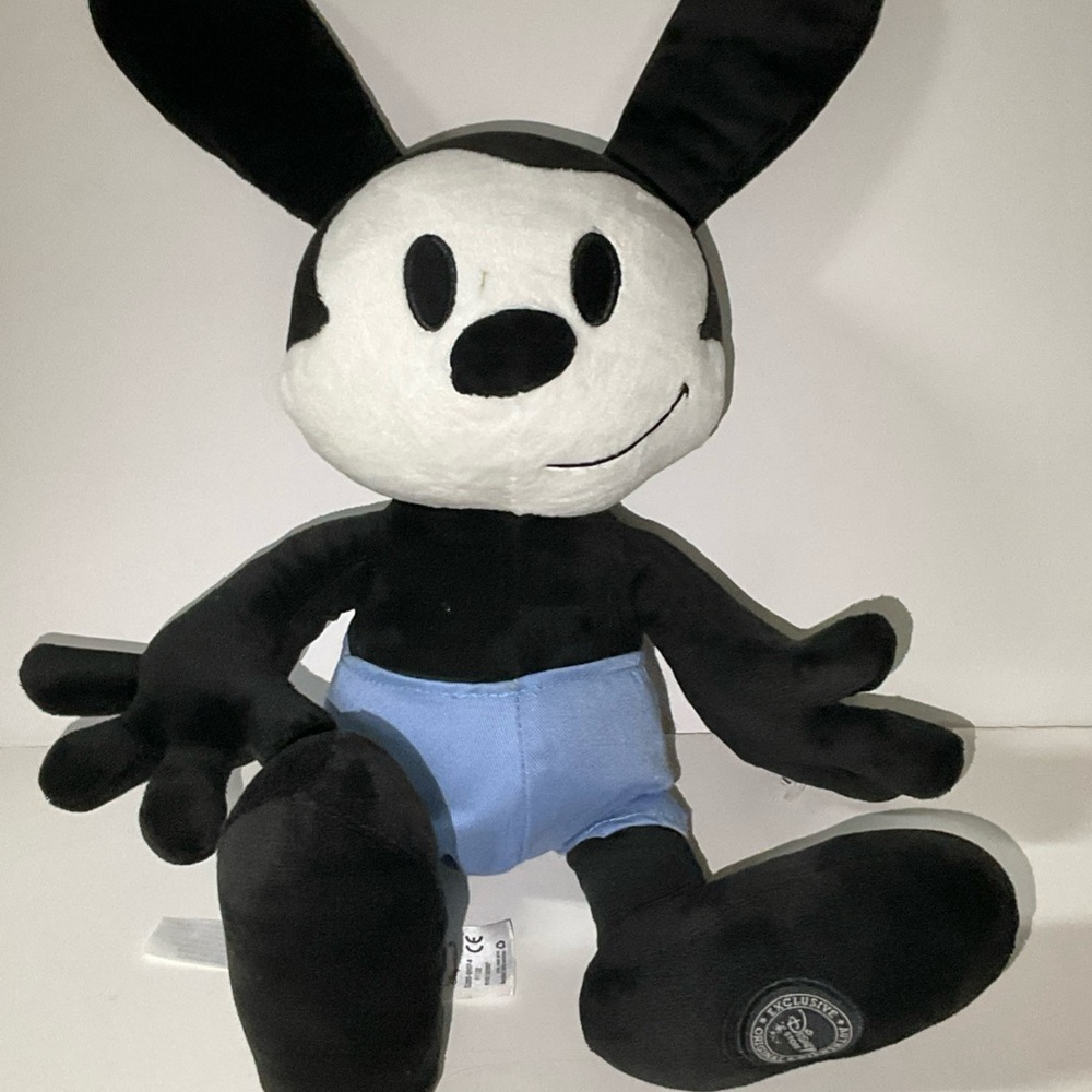 Disney Paris Authentic Original Oswald The Lucky Rabbit Plush.